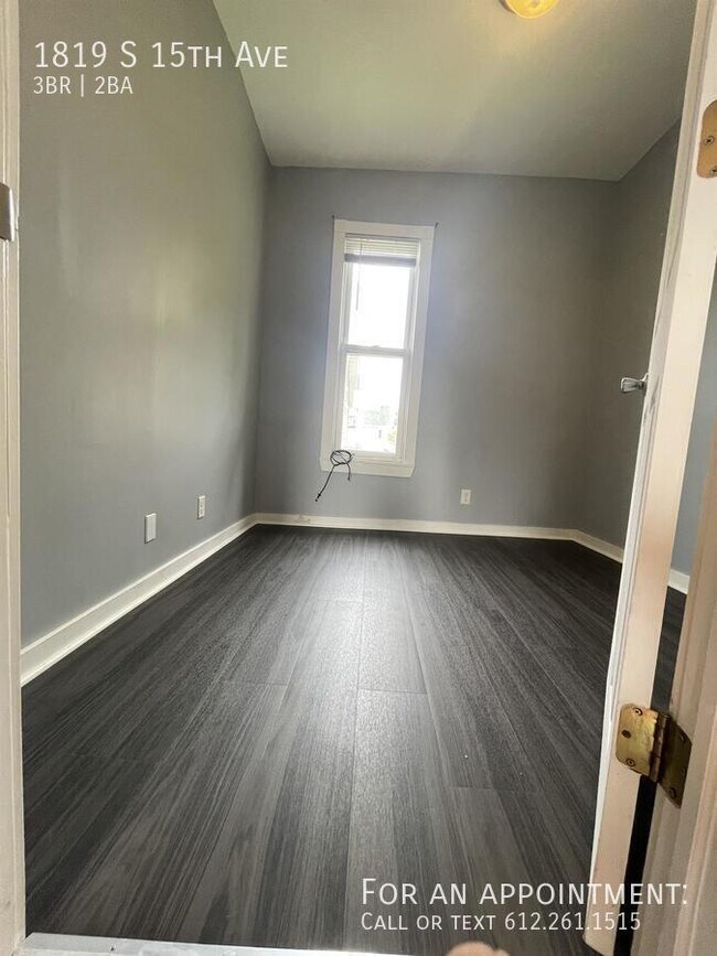 Building Photo - 1819 15th Ave S