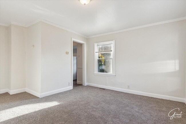 Building Photo - 2 Bedroom-1 Bath-$1200/month