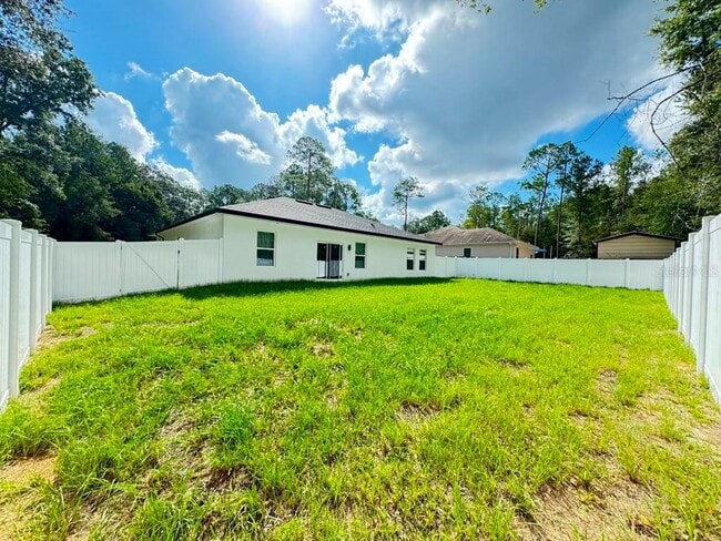 Building Photo - 10290 N Biscayne Dr