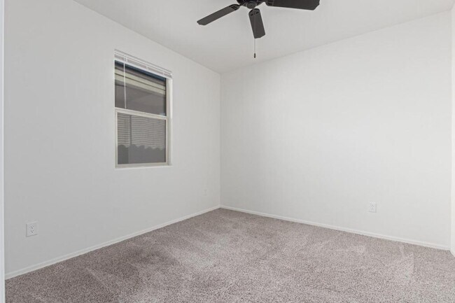 Building Photo - 14058 E Red Pine Pl