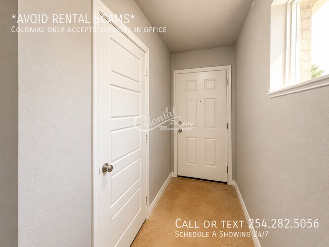 Building Photo - 1460 Dryden Ave