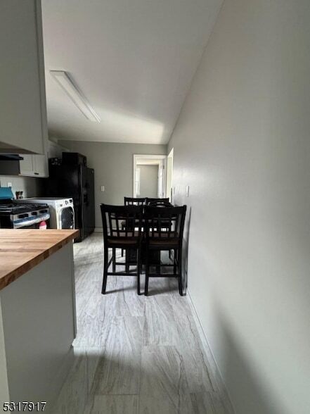 Building Photo - 416 S 5th St