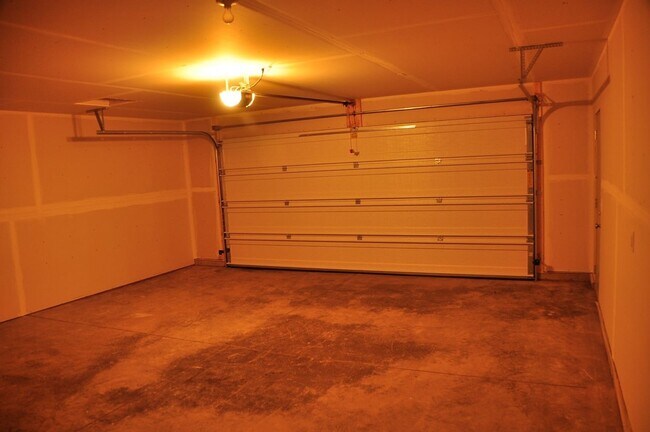 Building Photo - 2510 Trindal St