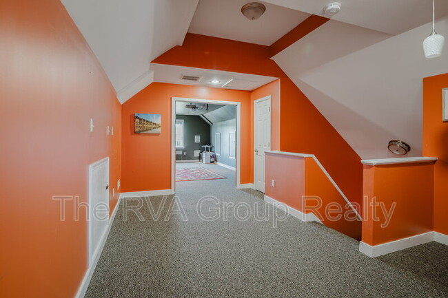 Building Photo - 4900 Lofton Dr