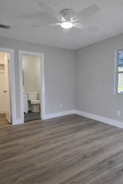 Building Photo - 8115 Tall Pine Ln