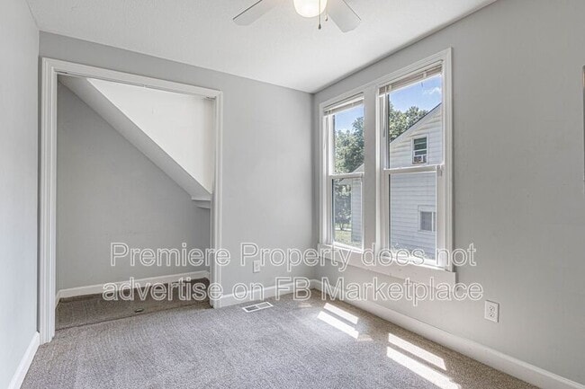 Building Photo - 4108 N Mersington Ave