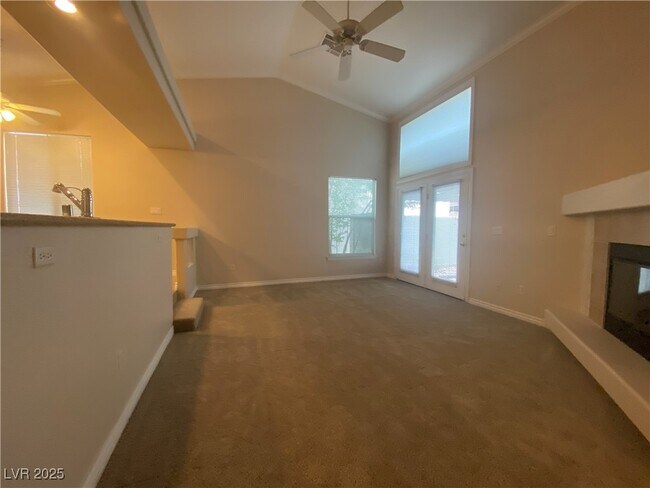 Building Photo - 7833 Hidden Village Ave