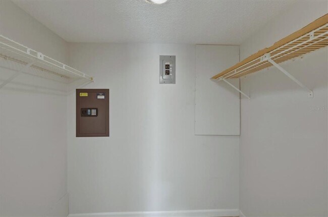 Building Photo - 4143 Heron Way