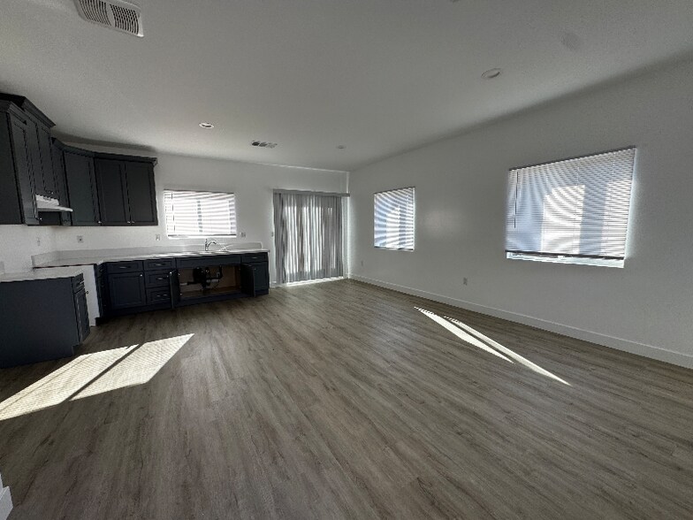 Building Photo - 24953 Union St