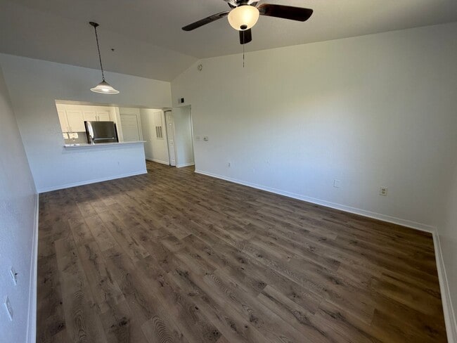 Building Photo - ANNUAL RENTAL - KEY ROYAL CONDO -THIRD FLOOR- 2 BED-1 BATH