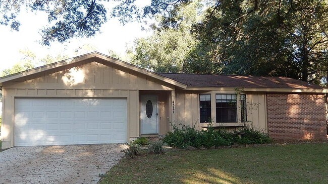 Building Photo - 4321 Snoopy Ln