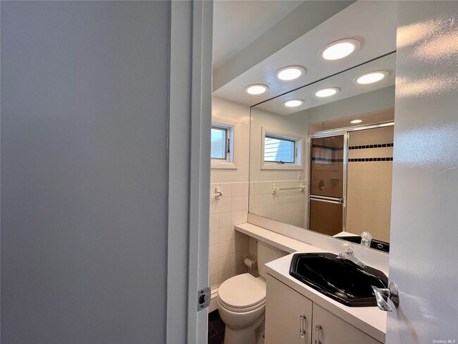 Building Photo - 3266 Brower Ave