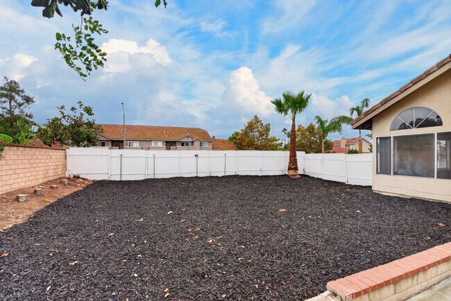 Building Photo - 7272 Foxcroft St