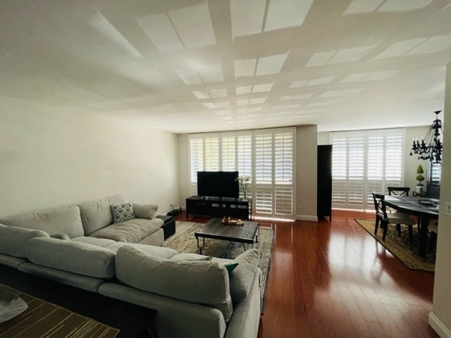 living room - 11970 Montana Ave