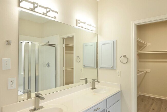 Building Photo - 23902 Spring Way Dr