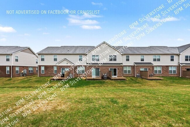 Building Photo - 8727 Pioneer St