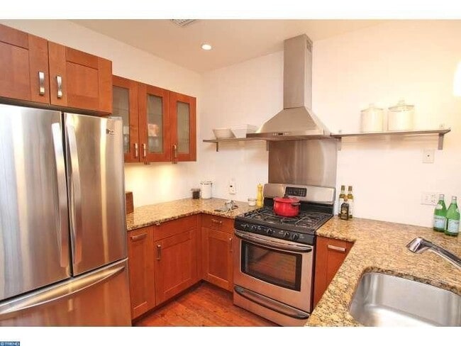 Building Photo - 111 Church St