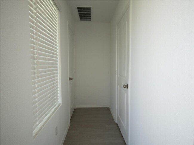 Building Photo - 204 Burt Rainey Ln