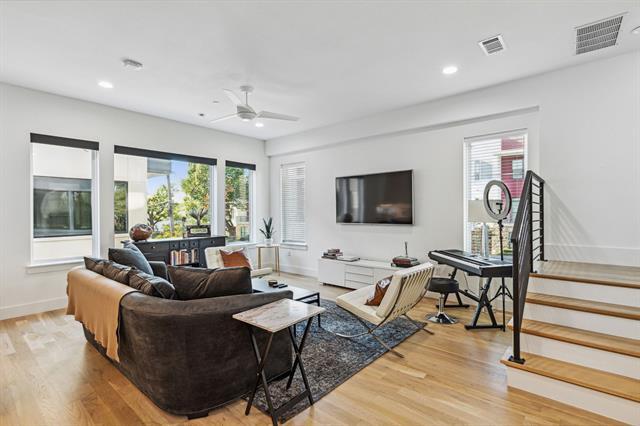 Building Photo - 2916 Hawthorne Ave