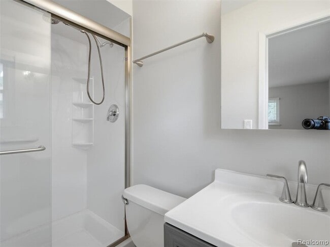 Building Photo - 2387 Sanders Pl