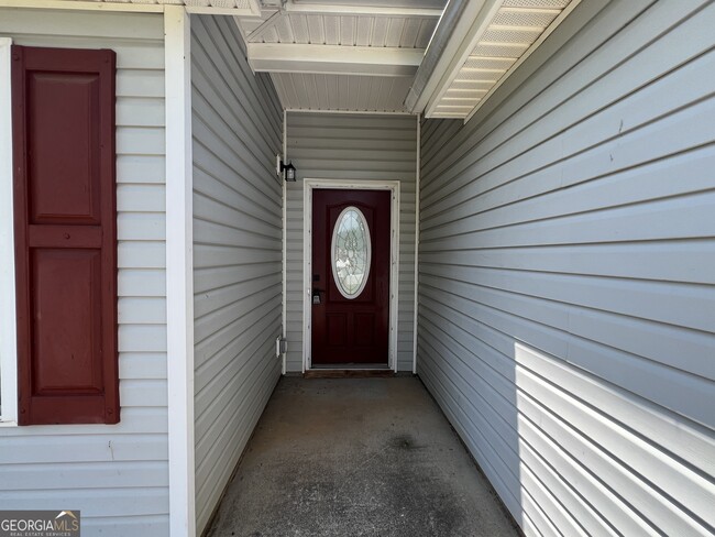 Building Photo - 1229 Clearwater Dr