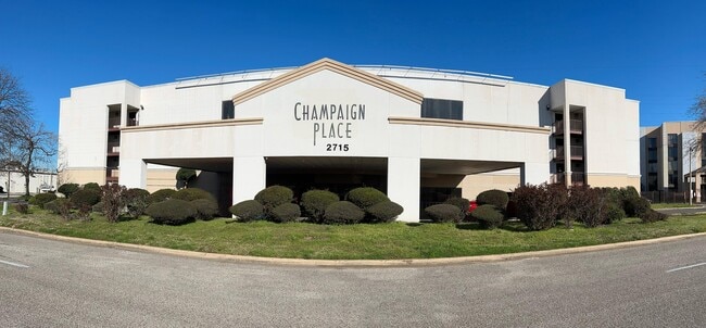 Building Photo - 2705-2715 Cherry Rd