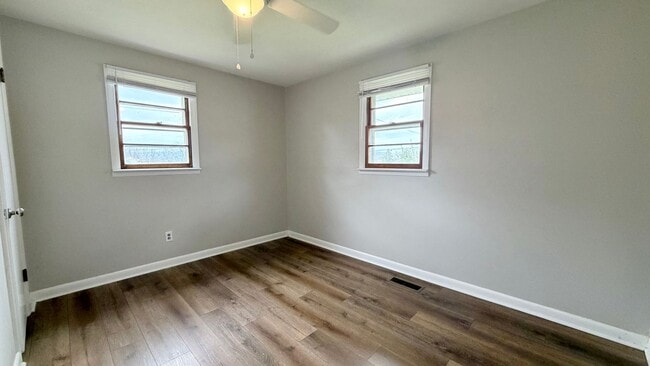 Building Photo - Updated One-Level Brick Home with Mountain Views