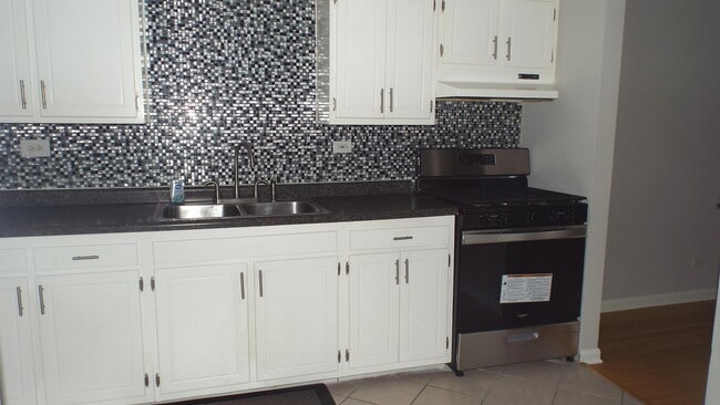 Building Photo - 77 W Central Ave