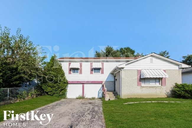 Primary Photo - 1425 N Bolton Ave