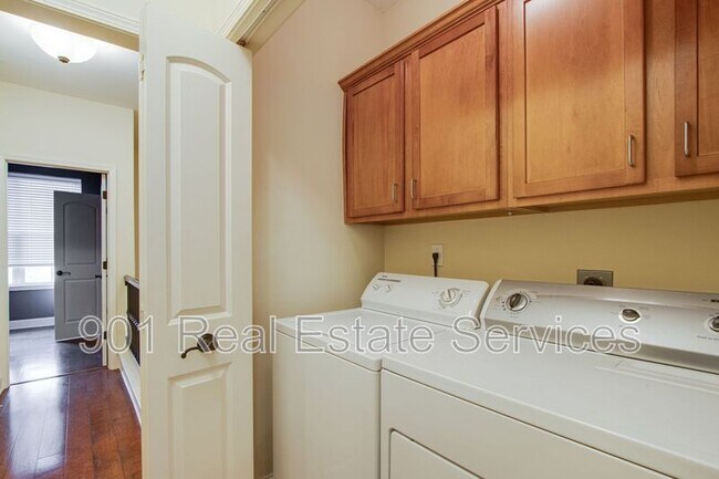 Building Photo - 75 Shoemaker Ct