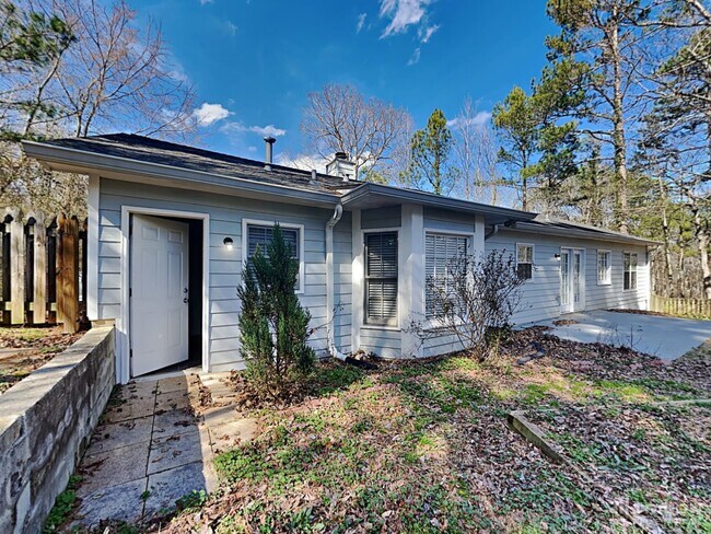 Building Photo - 2875 Brookton Ln SE
