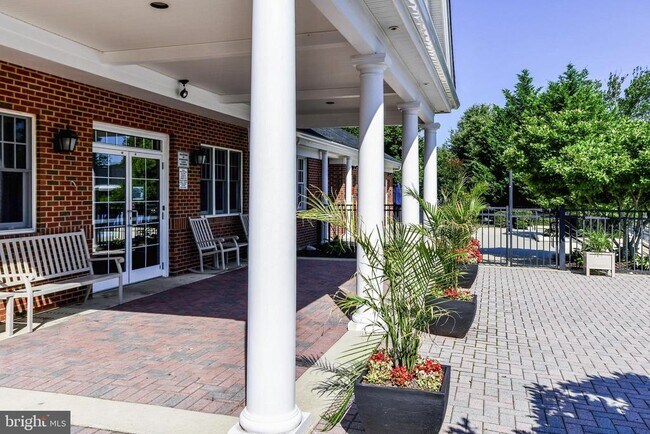 Building Photo - 13003 Belle Meade Trace