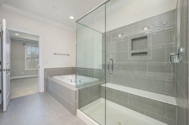 Building Photo - Impressive Townhome in Popular Five Points - Inside the Beltline Location