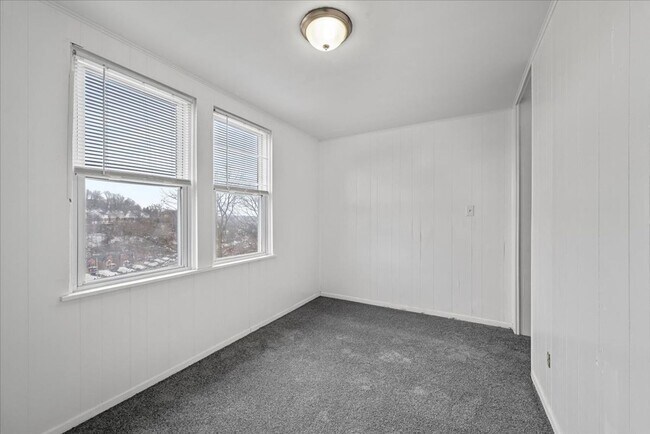Building Photo - 5556-5558 Pocusset Street