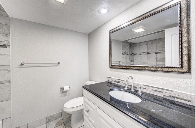 Building Photo - 177 World of Tennis Sq