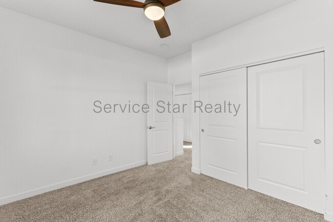 Building Photo - 3218 W Glendale Ave