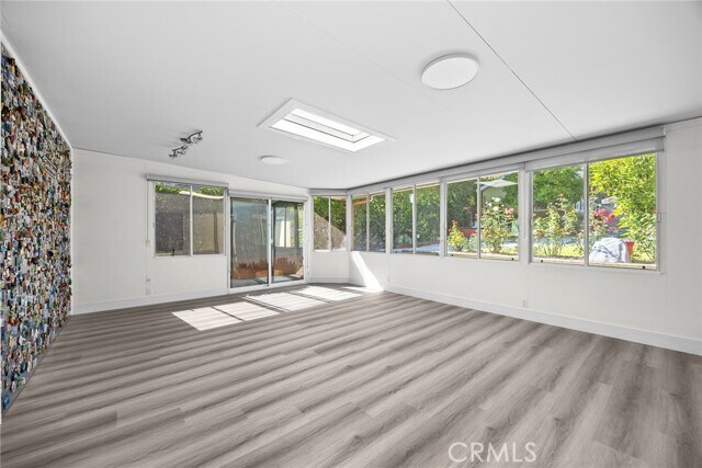Building Photo - 647 W Montecito Ave