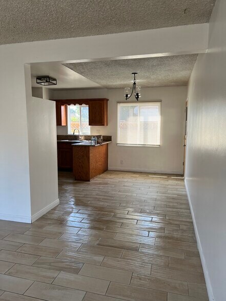 Dining Area - 2770 Glenwood Pl