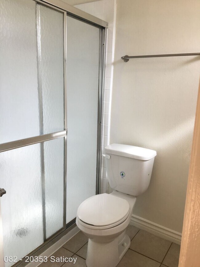 Building Photo - 20353 Saticoy St