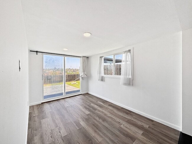 Building Photo - Contemporary 3BD/2BA House in Lemon Grove ...