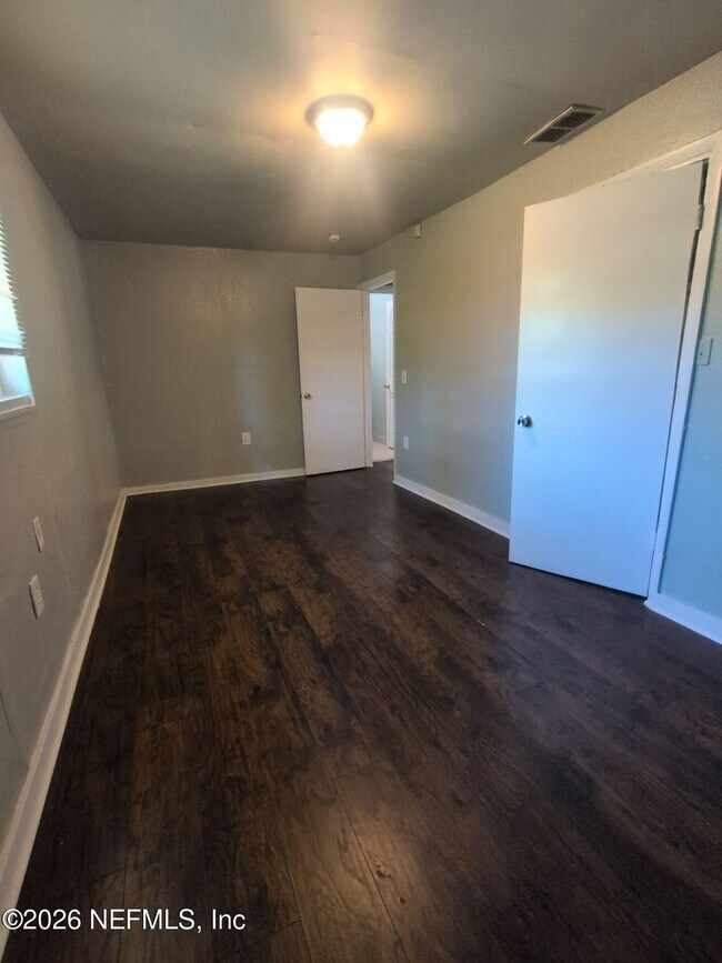 Building Photo - 2092 Benedict Rd