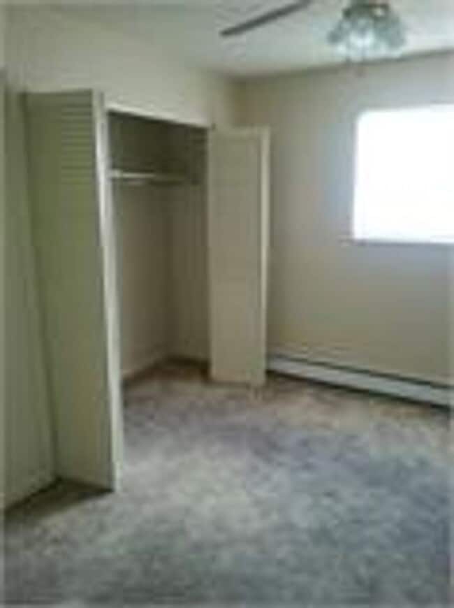 Building Photo - 718 37th Ave