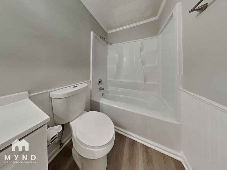 Building Photo - 20104 Balsam Ct