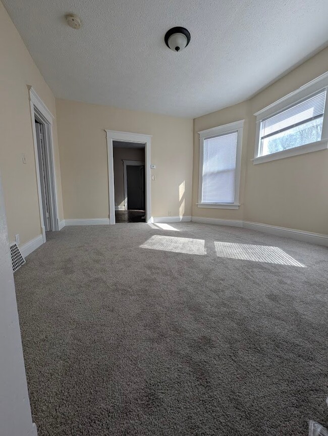 Building Photo - 3430 Seward St