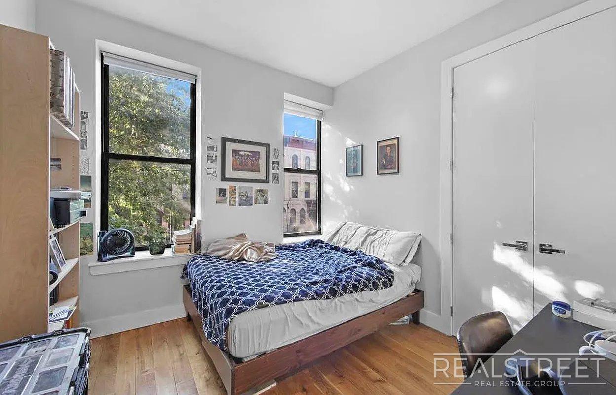Building Photo - Spacious 3BR Apartment in Prime Bushwick | Skylight, Laundry, Courtyard | No Fee