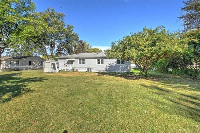 Building Photo - 11 Nolen Dr