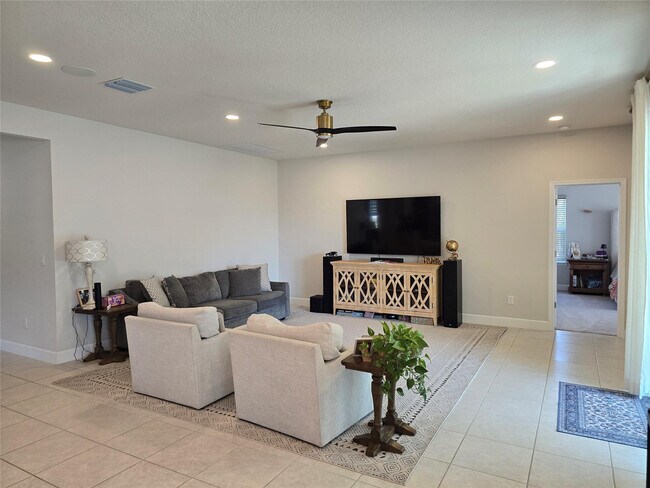 Building Photo - 19206 Rolling Acrs Rd