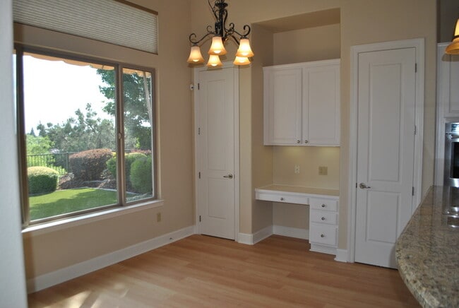 Building Photo - Gorgeous Upgraded Sun City Lincoln Hills Home