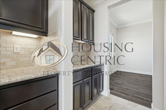 Building Photo - Executive Gated Rental with Stunning Views & Solar!