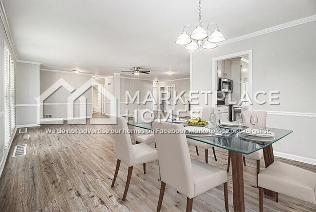 Building Photo - 1732 Fontaine Dr